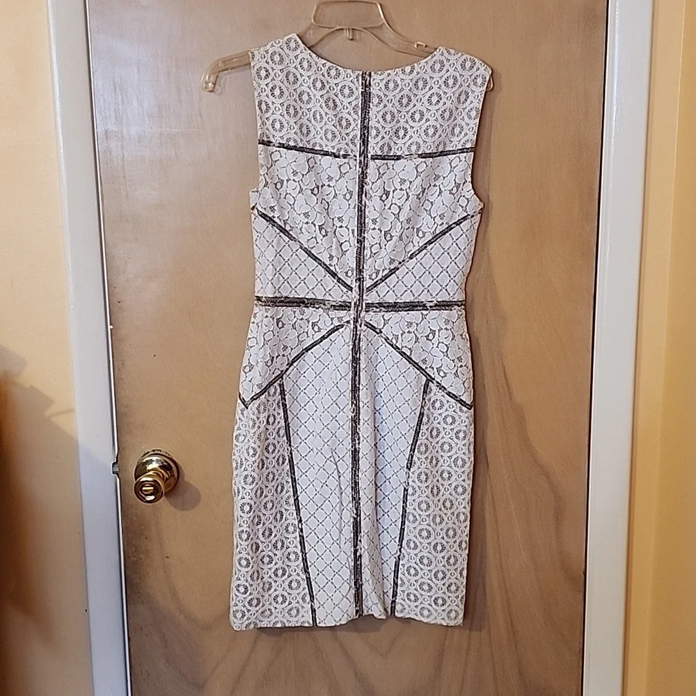 White lace dress with leopard lining bcbg size 2 - Picture 3 of 4